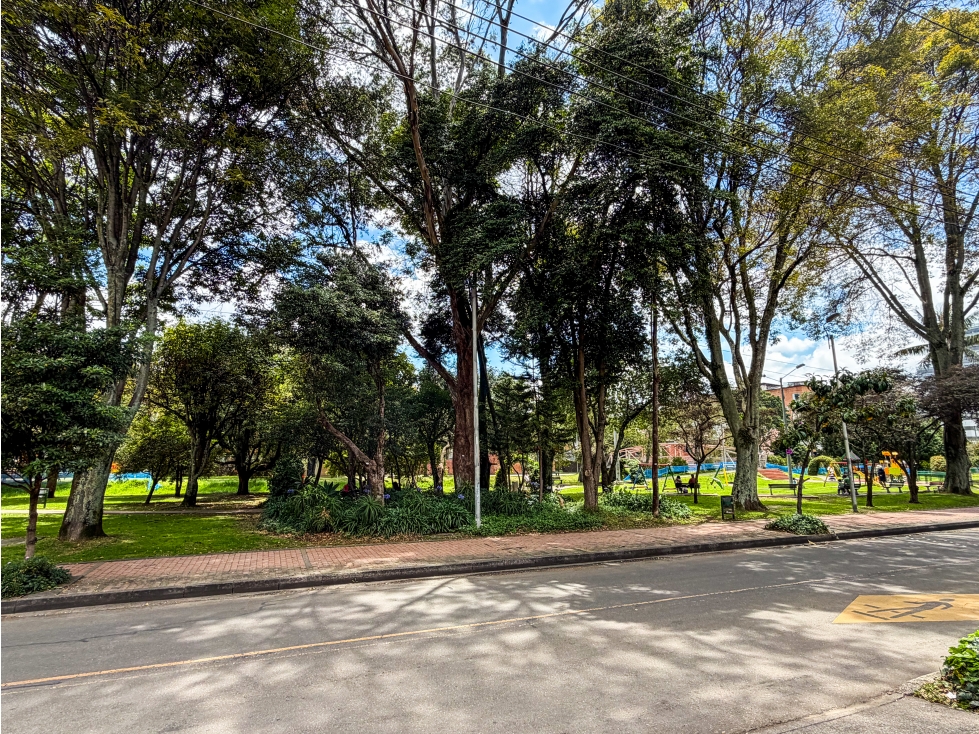 Casa en venta en San Patricio, Bogotá · foto 2 de 14