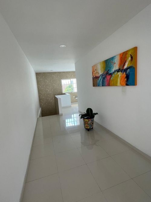 Casa de 6 alcobas en venta en Prados Del Norte, Cali, 298 m² · foto 3 de 24