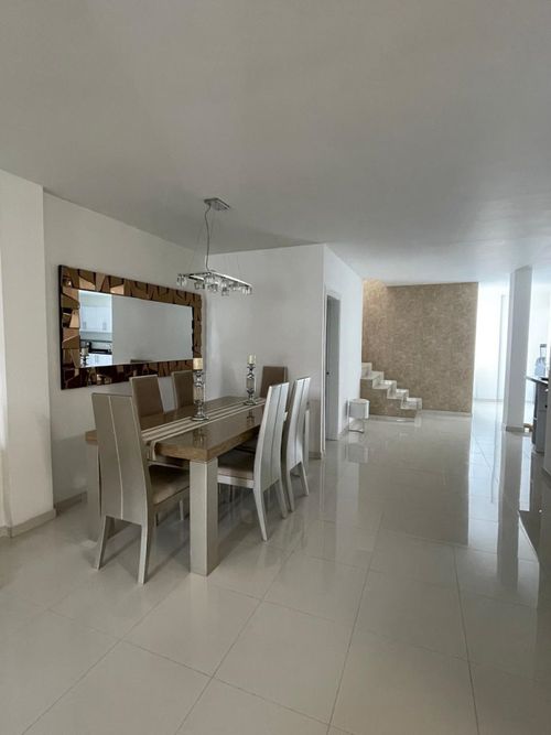 Casa de 6 alcobas en venta en Prados Del Norte, Cali, 298 m² · foto 9 de 24