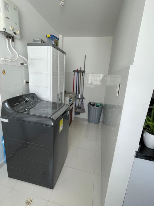 Casa de 6 alcobas en venta en Prados Del Norte, Cali, 298 m² · foto 16 de 24
