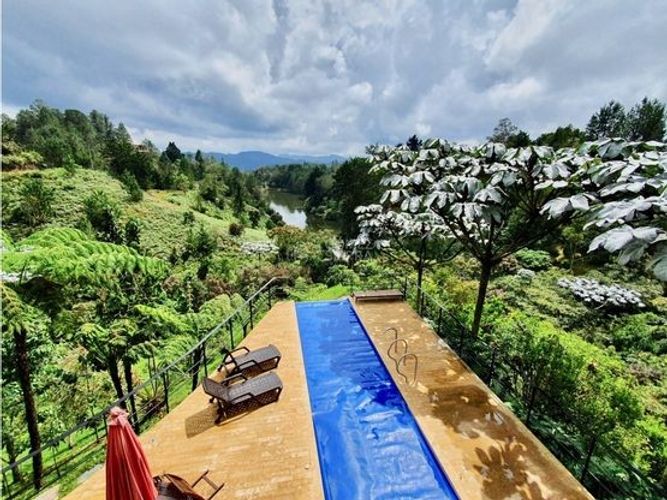 Finca en venta en El Retiro, 18500 m² · foto 19 de 24