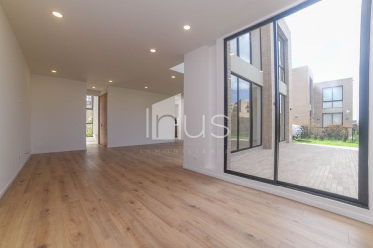 Casa de 3 alcobas en venta en Canelon, Cajicá, 176 m² · foto 8 de 24
