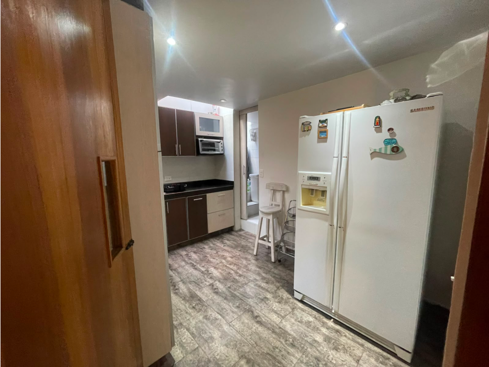 Casa en venta en Chicó Navarra, Bogotá · foto 7 de 23