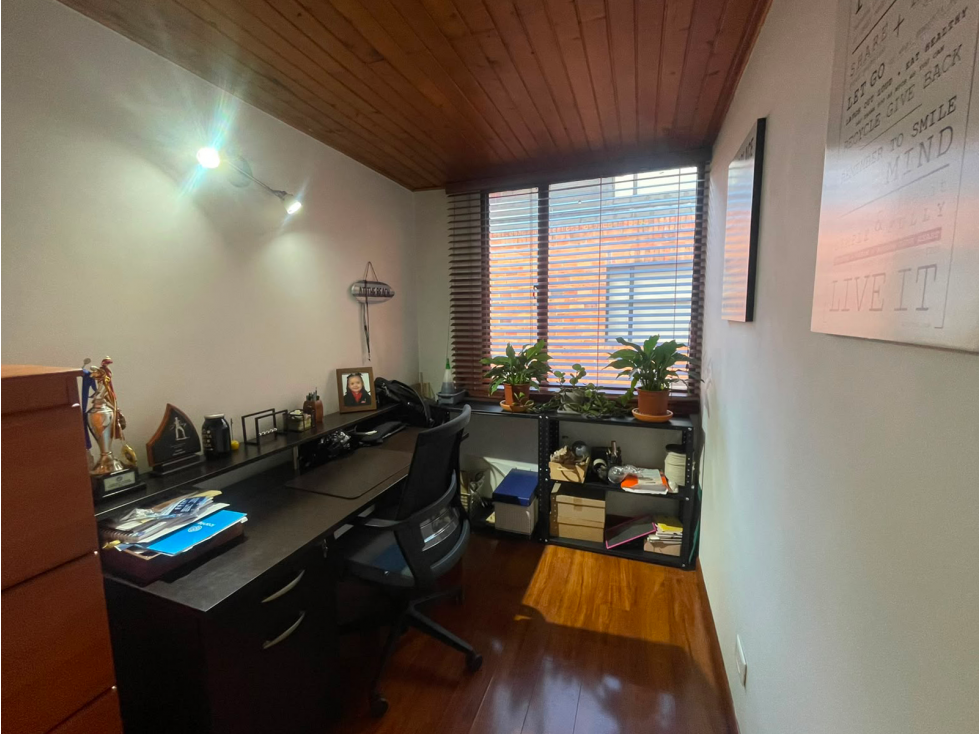 Casa en venta en Chicó Navarra, Bogotá · foto 17 de 23