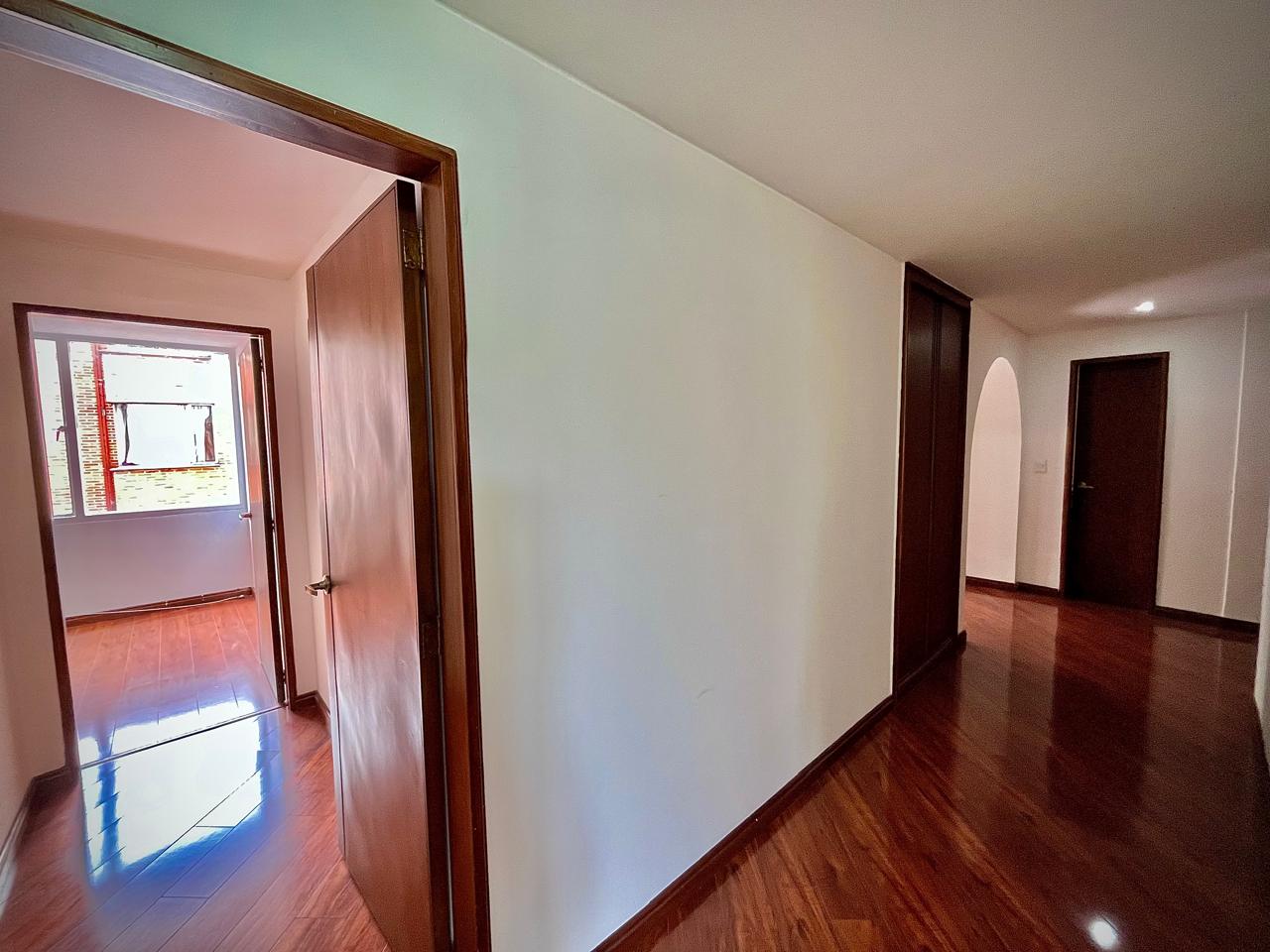 Apartamento en venta en Santa Barbara, Bogotá · foto 12 de 24