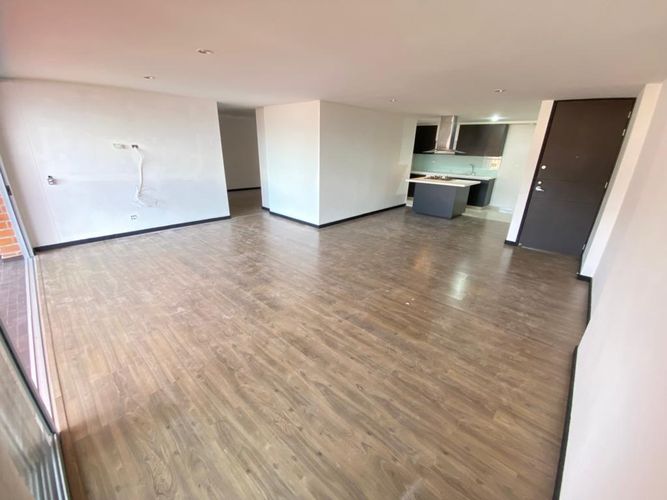 Apartamento de 3 alcobas en venta en Loma De Las Brujas, Envigado, 150 m² · foto 5 de 15
