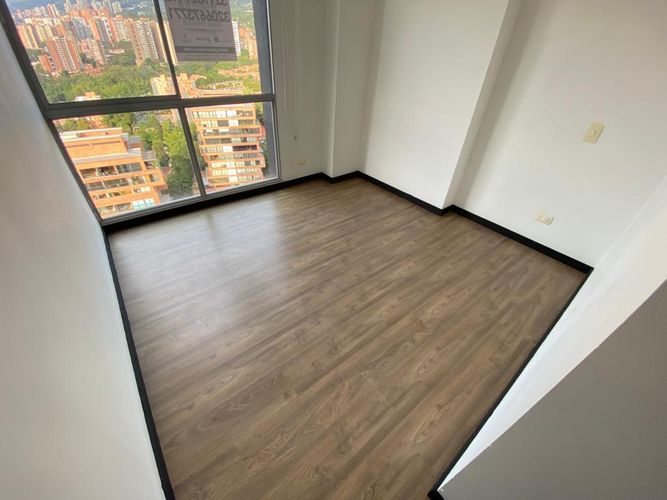 Apartamento de 3 alcobas en venta en Loma De Las Brujas, Envigado, 150 m² · foto 10 de 15