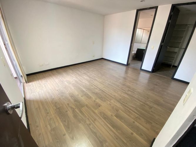 Apartamento de 3 alcobas en venta en Loma De Las Brujas, Envigado, 150 m² · foto 11 de 15