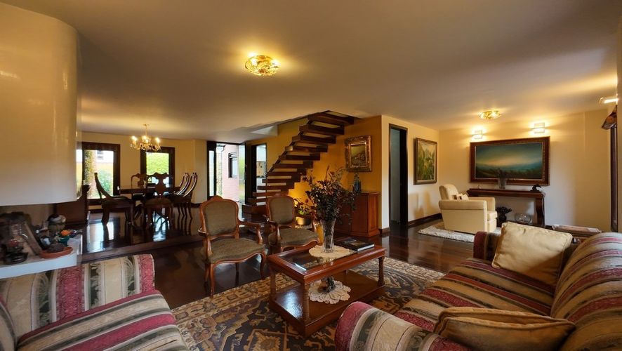 Casa en venta en San Jose De Los Arboles, Chía · foto 2 de 24