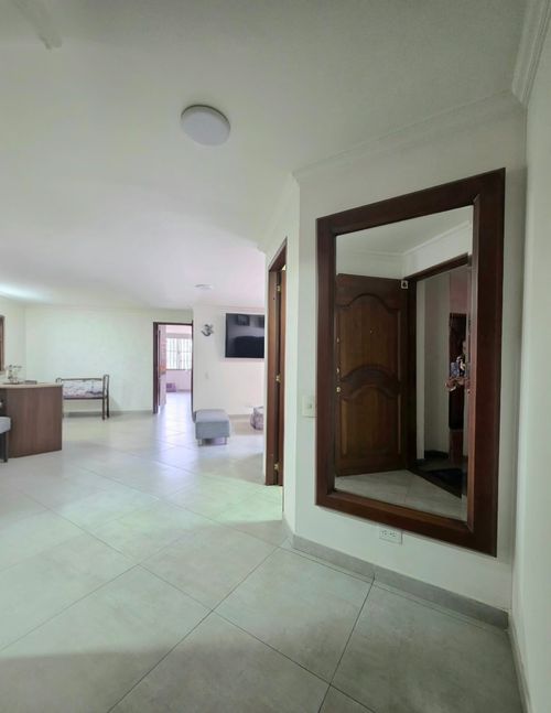 Apartamento de 3 alcobas en venta en Pablo Vi Norte, Bogotá, 114 m² · foto 2 de 24