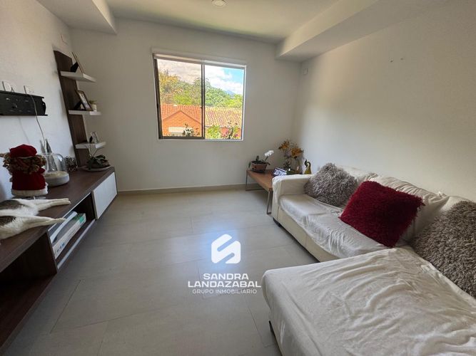 Casa de 5 alcobas en venta en Lagos Del Cacique, Bucaramanga, 370 m² · foto 21 de 24