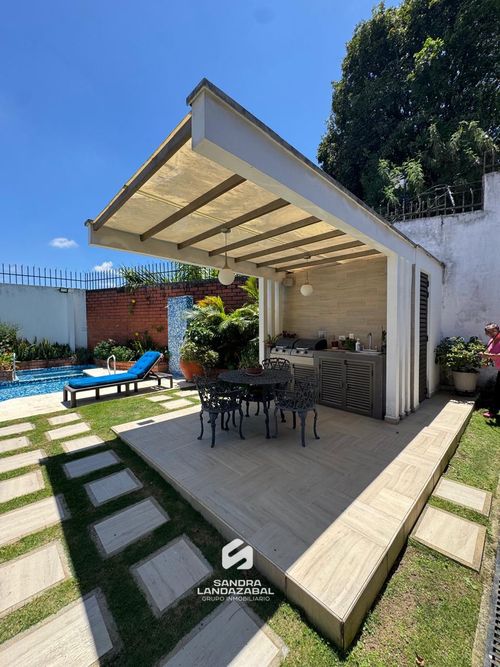 Casa de 5 alcobas en venta en Lagos Del Cacique, Bucaramanga, 370 m² · foto 4 de 24