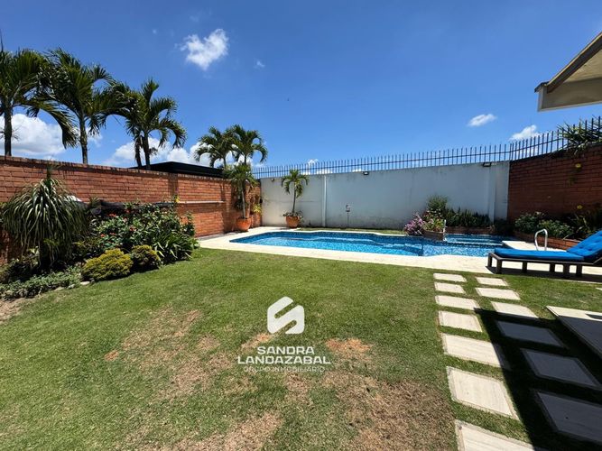 Casa de 5 alcobas en venta en Lagos Del Cacique, Bucaramanga, 370 m² · foto 5 de 24