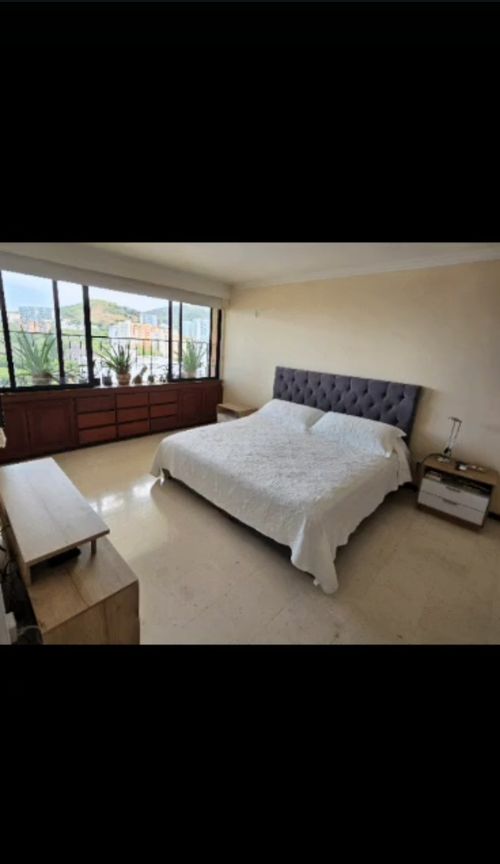 Apartamento de 4 alcobas en venta en La Arboleda, Cali, 190 m² · foto 10 de 23