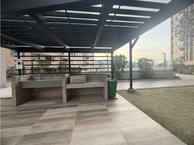 Apartamento de 3 alcobas en venta en Las Vegas, Envigado, 73 m² · foto 18 de 19