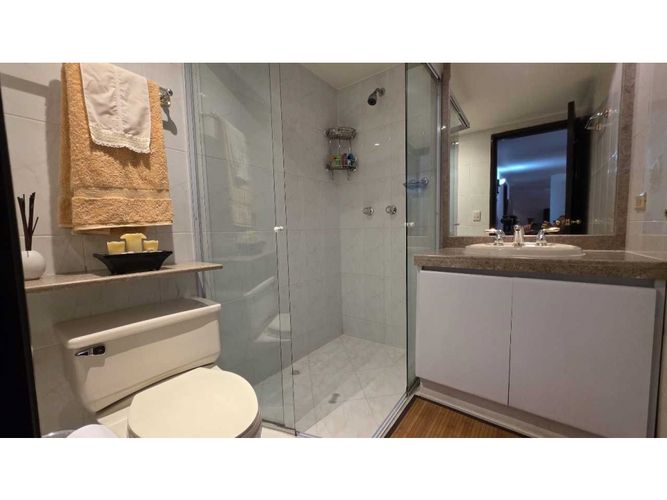 Apartamento de 2 alcobas en venta en Santa Barbara, Bogotá, 152 m² · foto 12 de 20
