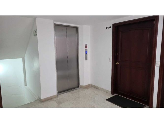 Apartamento de 2 alcobas en venta en Santa Barbara, Bogotá, 152 m² · foto 17 de 20