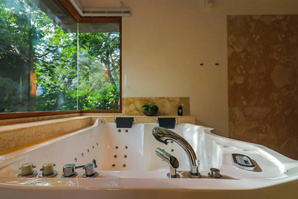 7BR Country House in Paso real for Sale - 4