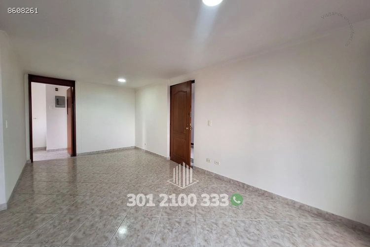 Apartamento de 3 alcobas en arriendo en El Castillo, Medellín, 75 m² · foto 2 de 24