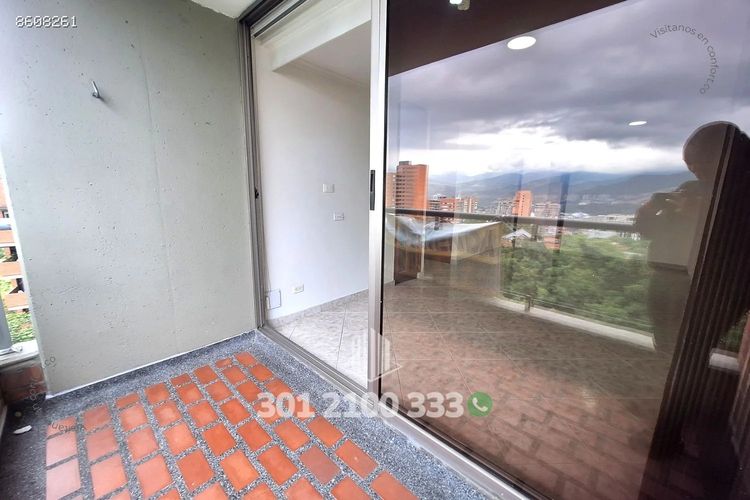 Apartamento de 3 alcobas en arriendo en El Castillo, Medellín, 75 m² · foto 5 de 24