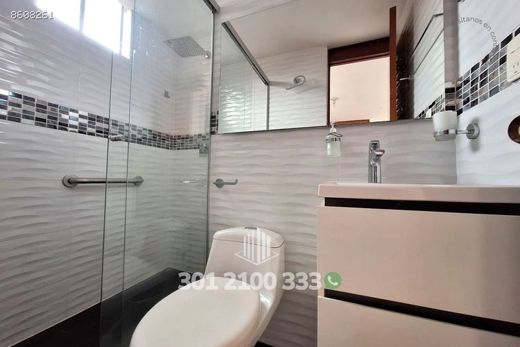 Apartamento de 3 alcobas en arriendo en El Castillo, Medellín, 75 m² · foto 8 de 24