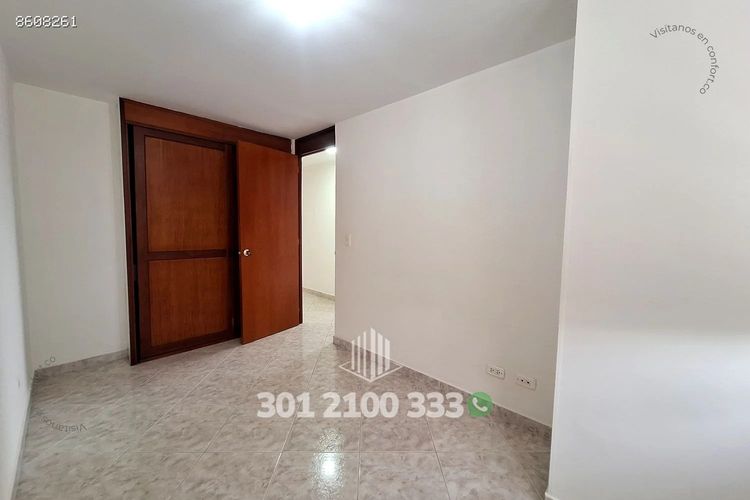 Apartamento de 3 alcobas en arriendo en El Castillo, Medellín, 75 m² · foto 10 de 24