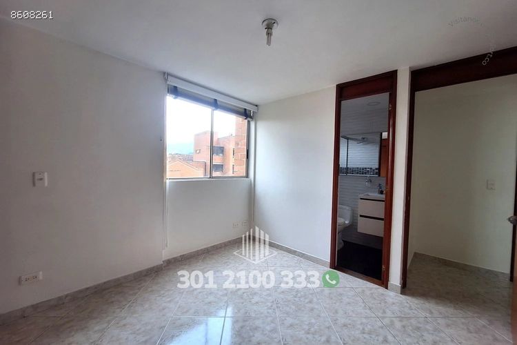 Apartamento de 3 alcobas en arriendo en El Castillo, Medellín, 75 m² · foto 15 de 24