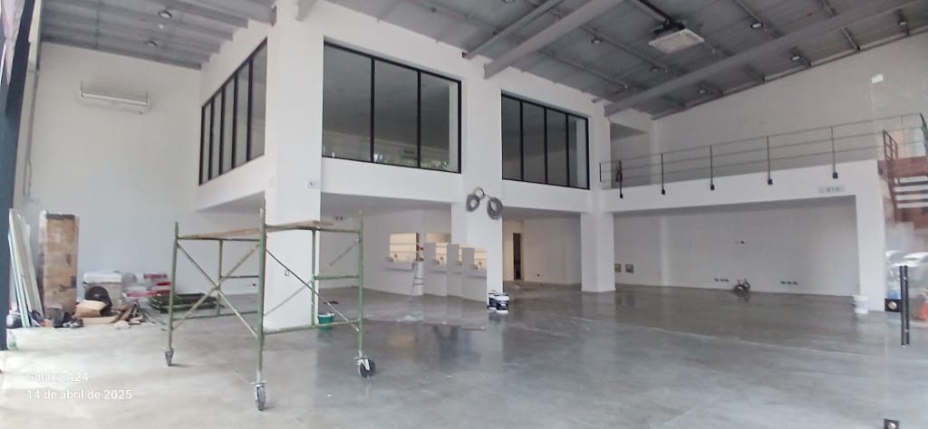 Local en venta en Santa Monica, Cali, 485 m² · foto 3 de 23