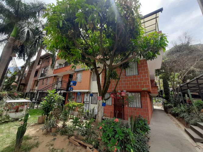 Casa de 4 alcobas en venta en El Trapiche, Bello, 44 m² · foto 3 de 24