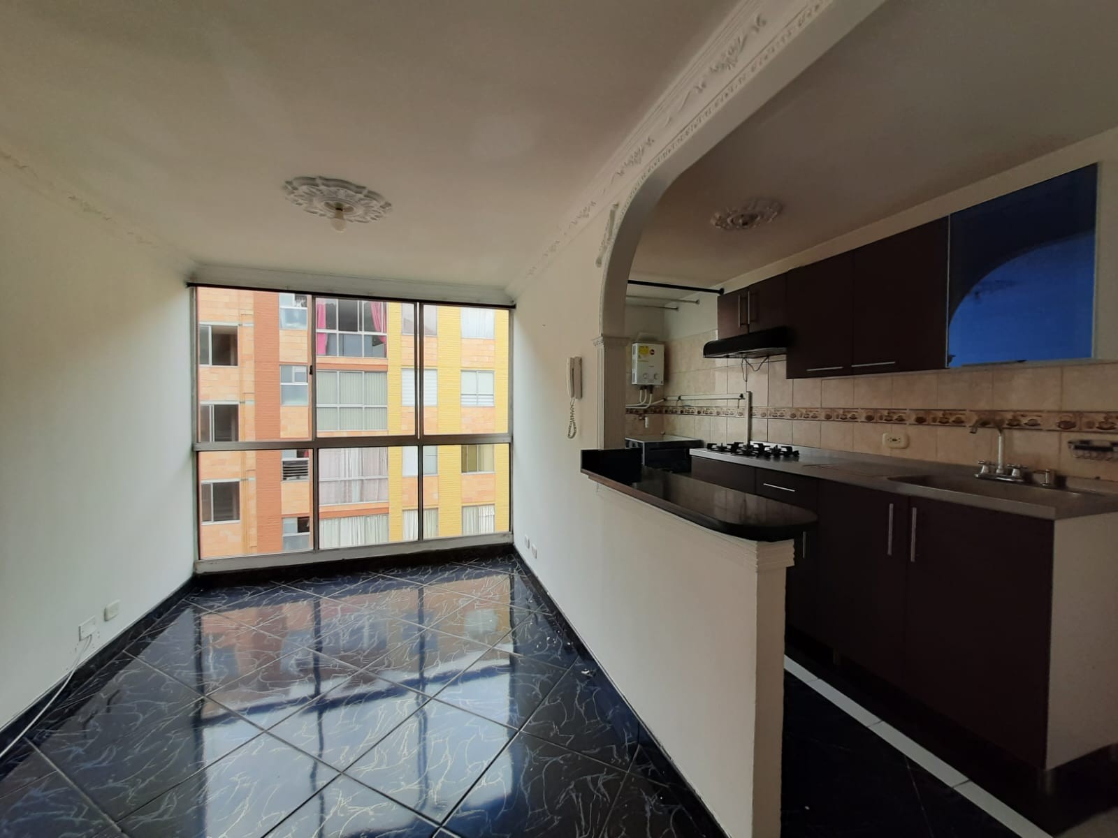 Apartamento en venta en Buenos Aires, Medellín · foto 3 de 12
