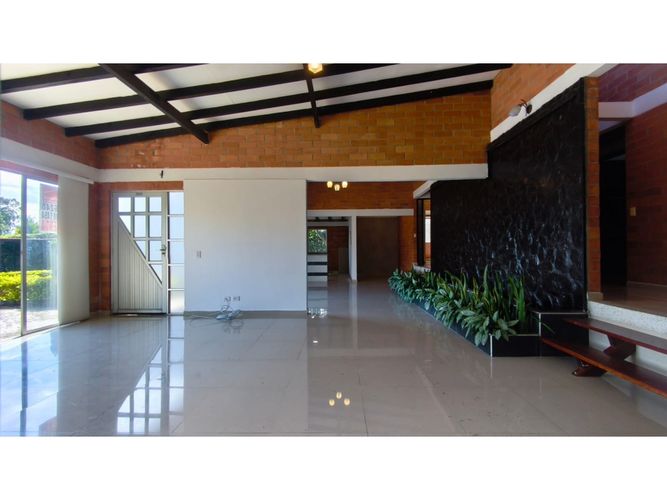 Casa de 4 alcobas en venta en Caimalito, Pereira, 210 m² · foto 4 de 24
