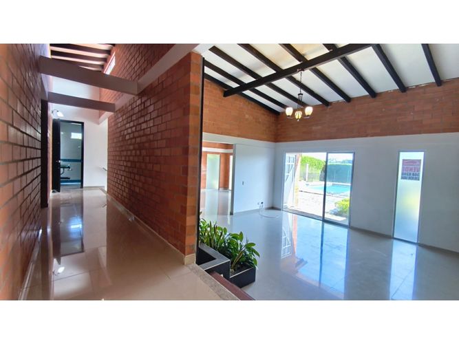 Casa de 4 alcobas en venta en Caimalito, Pereira, 210 m² · foto 6 de 24