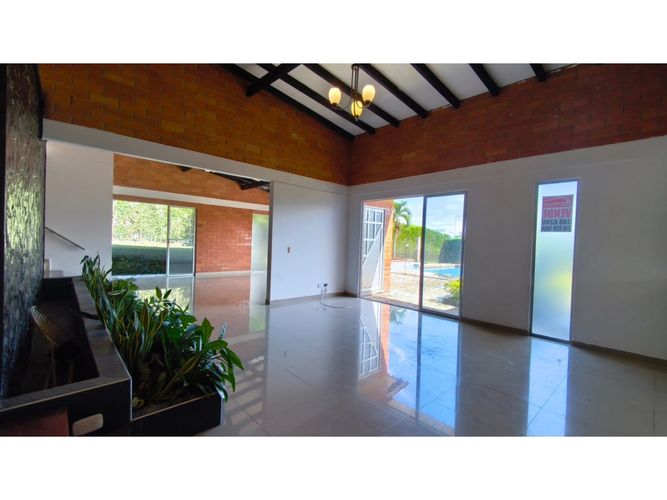 Casa de 4 alcobas en venta en Caimalito, Pereira, 210 m² · foto 7 de 24