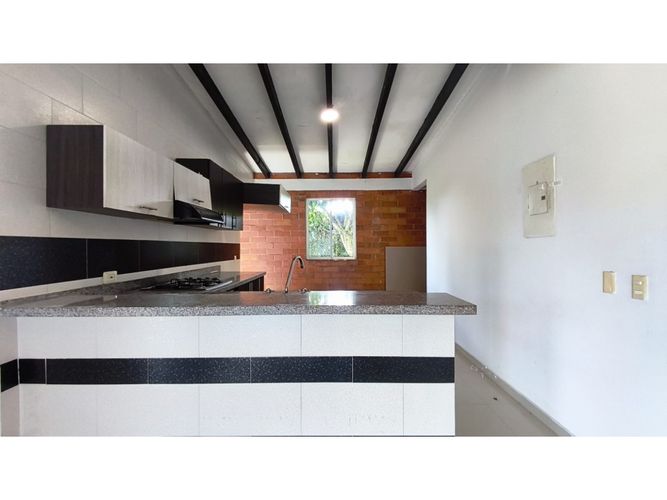 Casa de 4 alcobas en venta en Caimalito, Pereira, 210 m² · foto 9 de 24