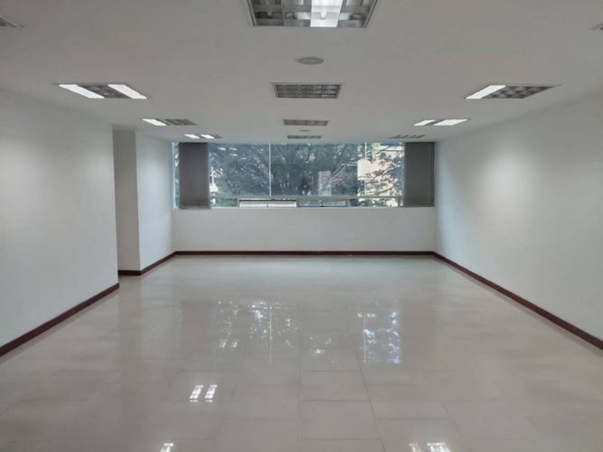 Oficina en arriendo en Manila, Medellín, 420 m² · foto 6 de 19