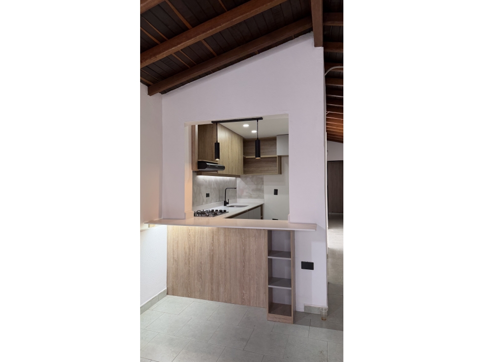 Apartamento en venta en La Milagrosa, Medellín · foto 4 de 21