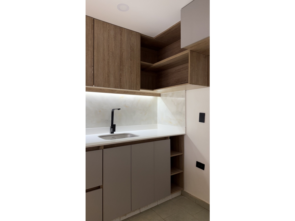 Apartamento en venta en La Milagrosa, Medellín · foto 8 de 21