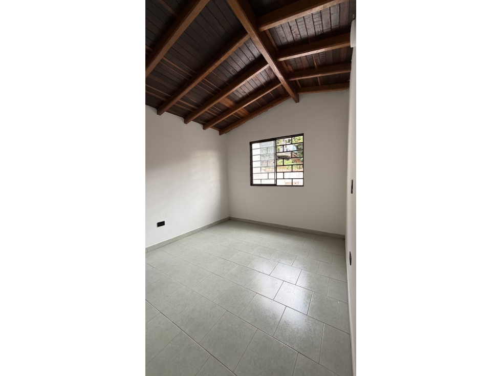 Apartamento en venta en La Milagrosa, Medellín · foto 15 de 21