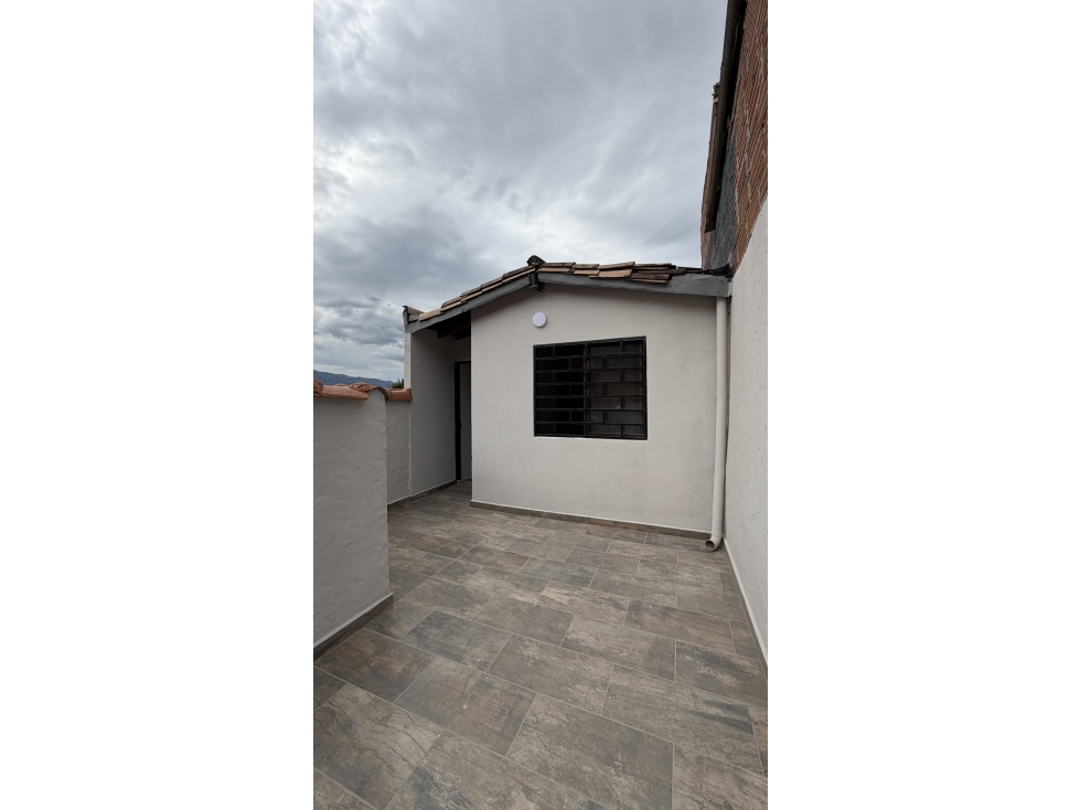Apartamento en venta en La Milagrosa, Medellín · foto 17 de 21