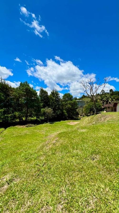 Casa de 5 alcobas en arriendo en La Mosquita, Guarne, 245 m² · foto 12 de 24