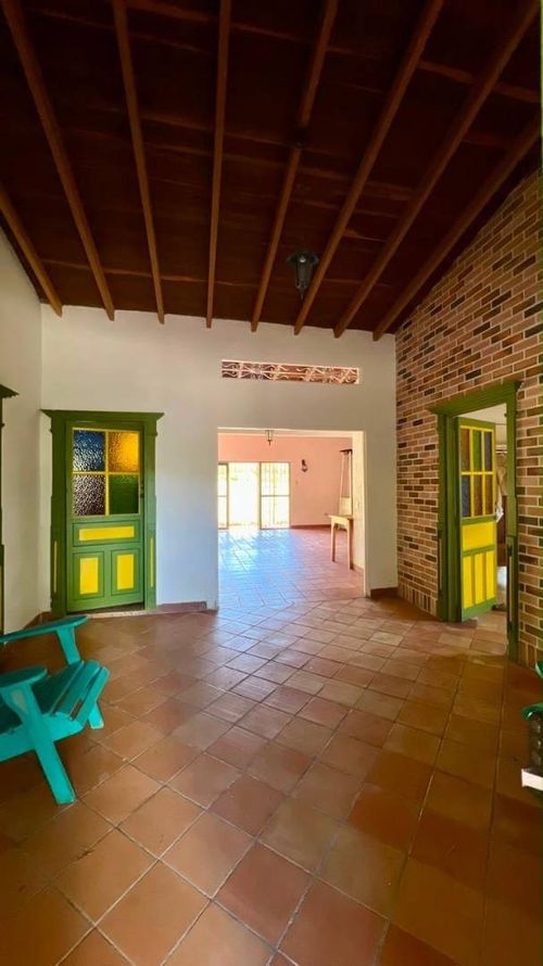 Casa de 5 alcobas en arriendo en La Mosquita, Guarne, 245 m² · foto 18 de 24