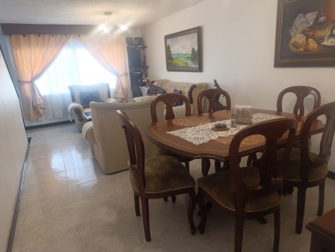 Casa de 4 alcobas en venta en Villa Luz, Bogotá, 270 m² · foto 4 de 22