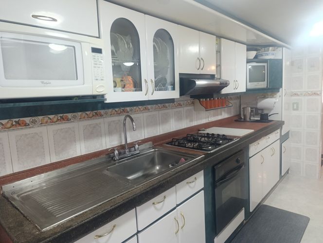 Casa de 4 alcobas en venta en Villa Luz, Bogotá, 270 m² · foto 8 de 22
