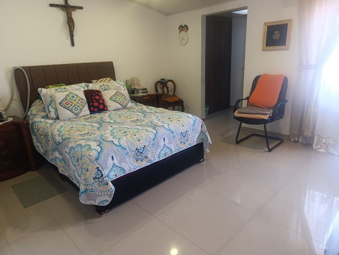 Casa de 4 alcobas en venta en Villa Luz, Bogotá, 270 m² · foto 15 de 22