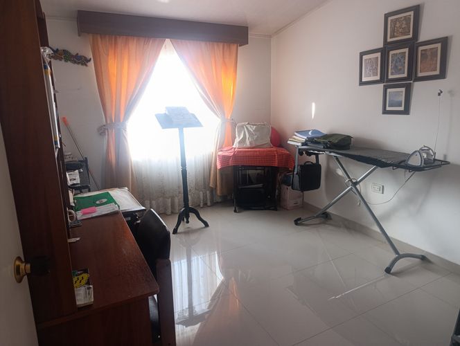 Casa de 4 alcobas en venta en Villa Luz, Bogotá, 270 m² · foto 20 de 22
