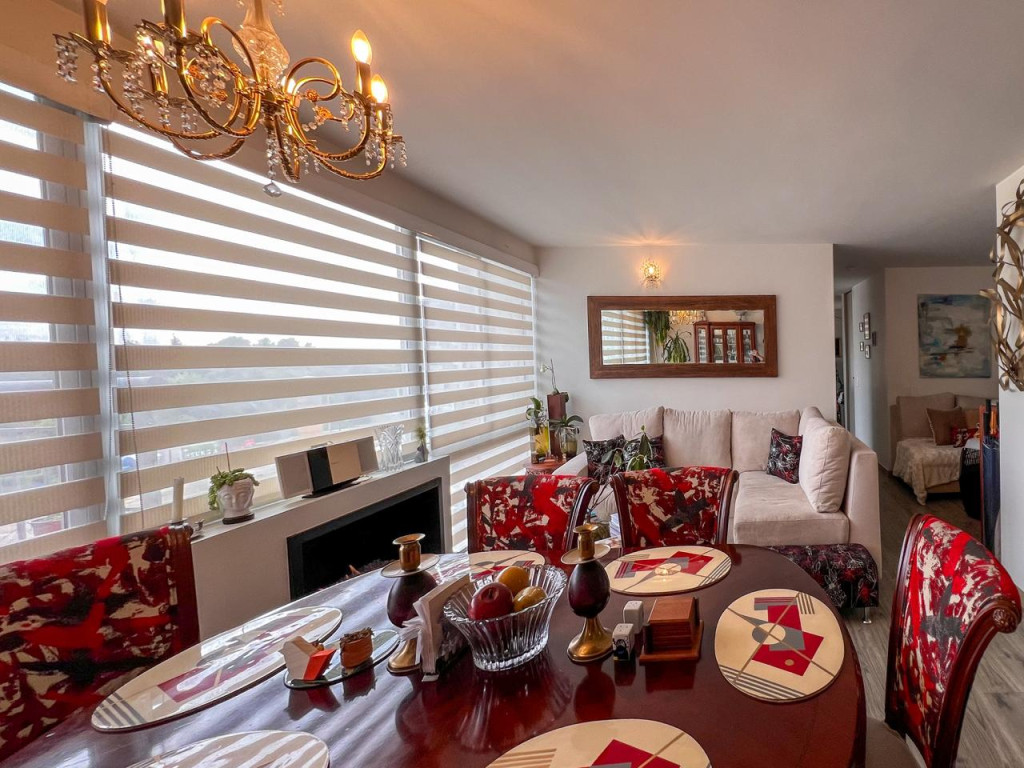 Apartamento en venta en Santa Teresa, Bogotá · foto 2 de 24