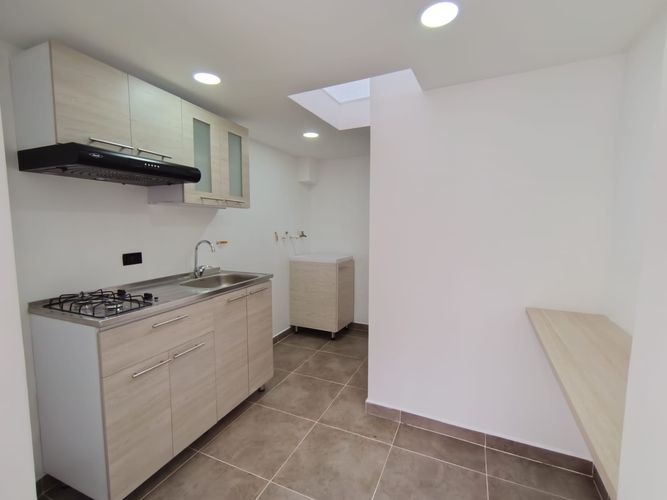 Local en arriendo en Laureles, Medellín, 35 m² · foto 2 de 11