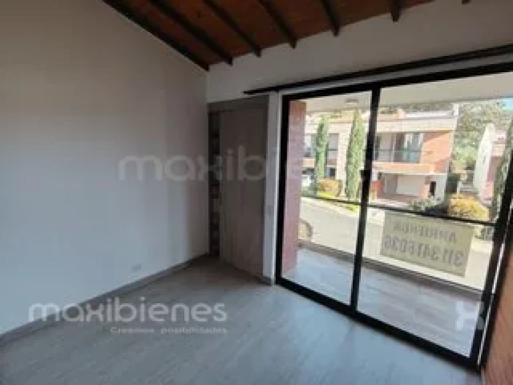 4BR House in Santa Elena (140 m²) - 4