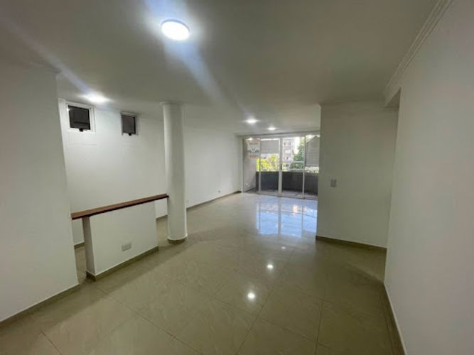 Apartamento de 3 alcobas en arriendo en Transversal Inferior, Medellín, 115 m² · foto 2 de 21
