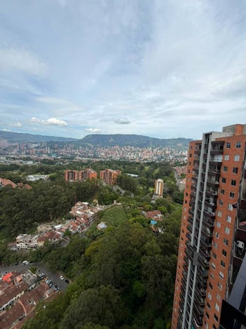 Apartamento de 3 alcobas en arriendo en Rodeo Alto, Medellín, 70 m² · foto 22 de 22